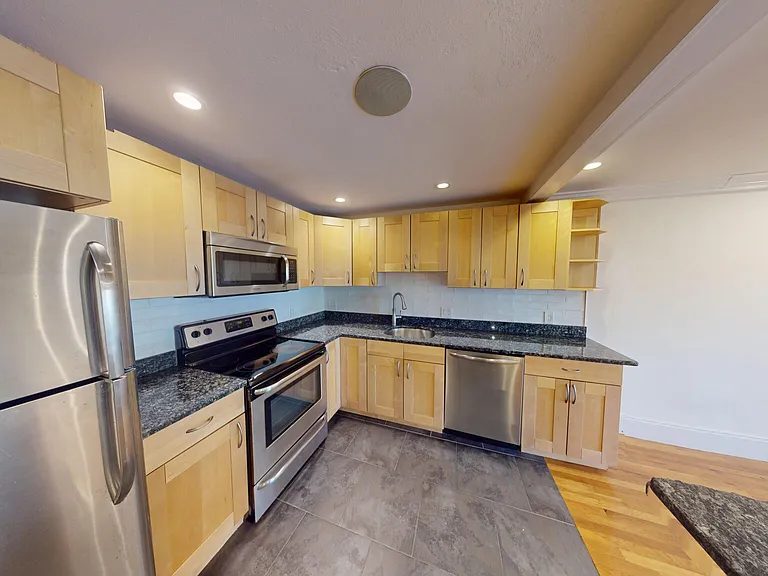 121 Tremont St #A6 — Photo 2