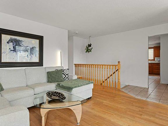 5th image of 167 Deerpath Ct SE