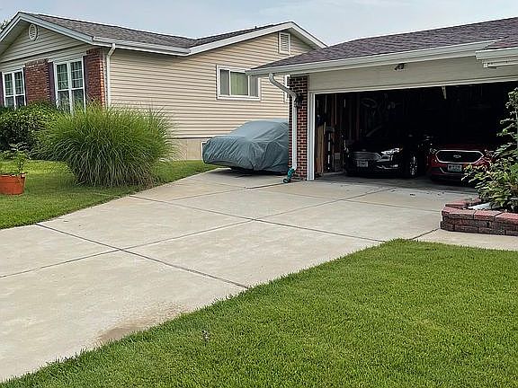 3rd image of 14579 Rockypoint Dr