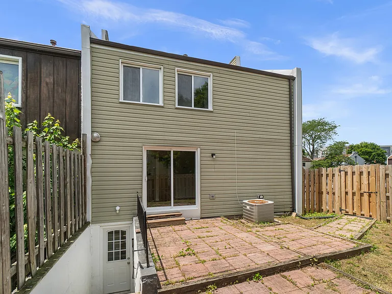 10289 Daystar Ct — Photo 28