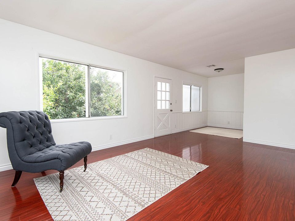 1st image of 11648 Chandler Blvd