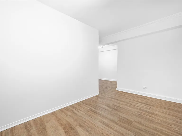 136 E 55th St #2R — Photo 15