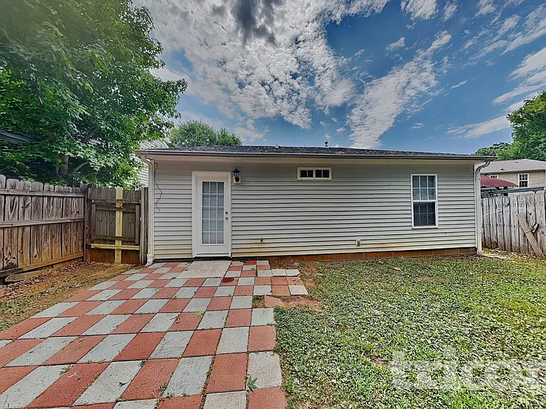 3010 Great Falls Dr — Photo 16