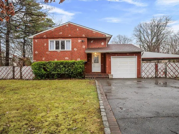 44 Palm Street, Central Islip, NY 11722
