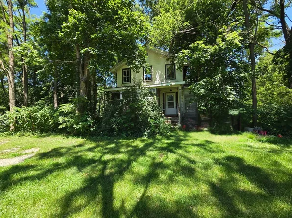 724 E 11th Ave, Monmouth, IL 61462