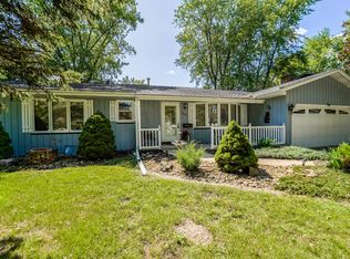 2010 Coral Ave, Aurora, IL 60506