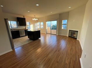 5827 Carlton Way APT 304, Los Angeles, CA 90028