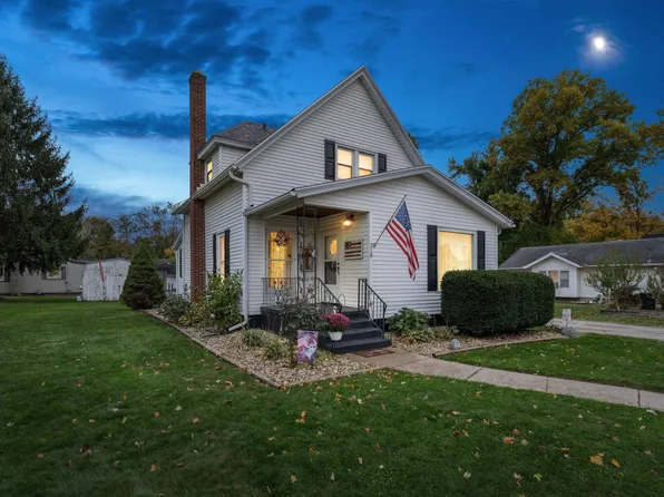 218 E Washington St, Lakeville, IN 46536