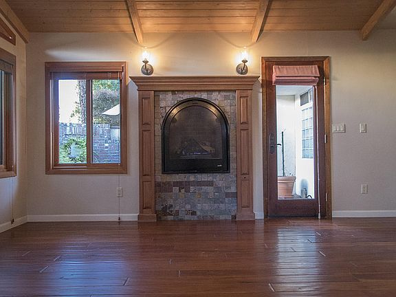 3rd image of 3829 W Damsen Ave