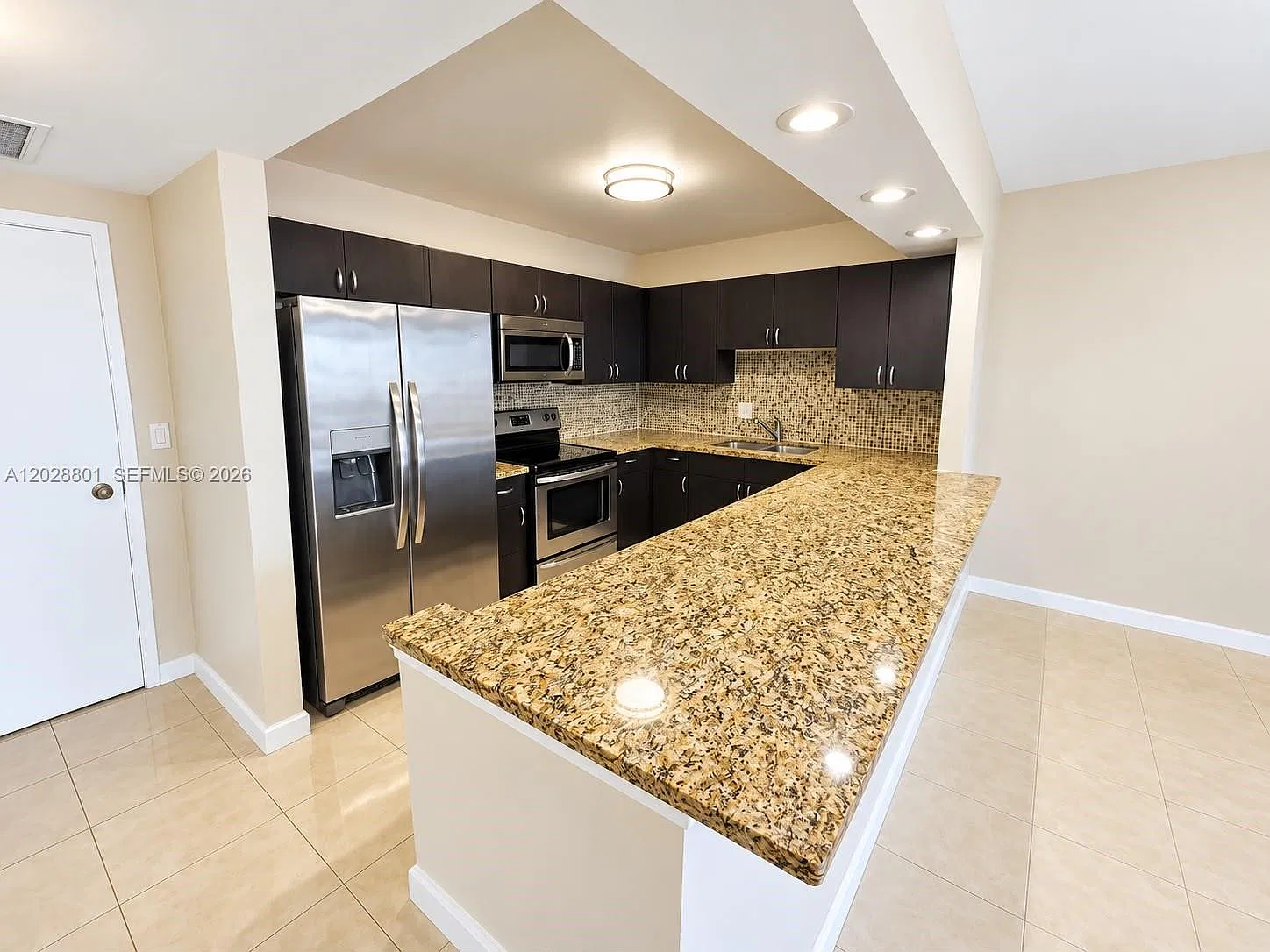Olympus Condo Phase — Photo 1