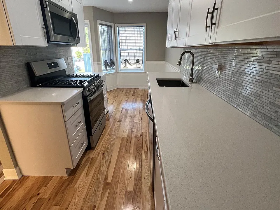 253 Windward Dr