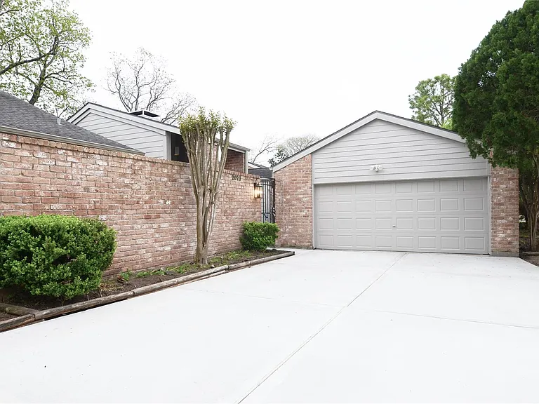 2023 Woodland Springs St — Photo 38