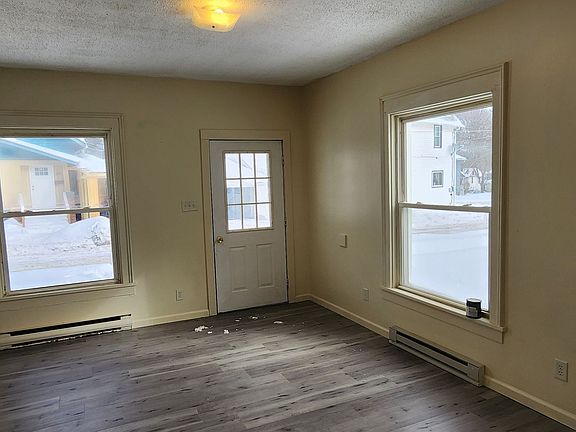 3rd image of 34 Armstrong St #34