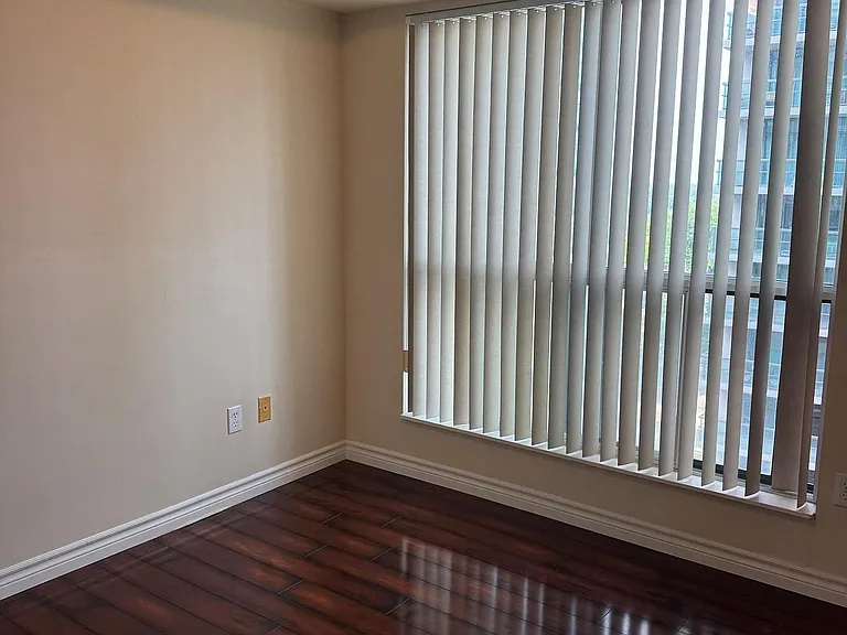 7 Lorraine Dr #1007 — Photo 7