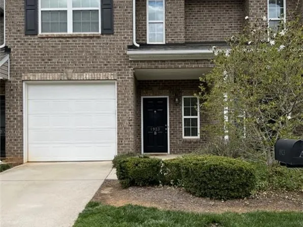 1923 B Fleming Rd, Greensboro, NC 27410