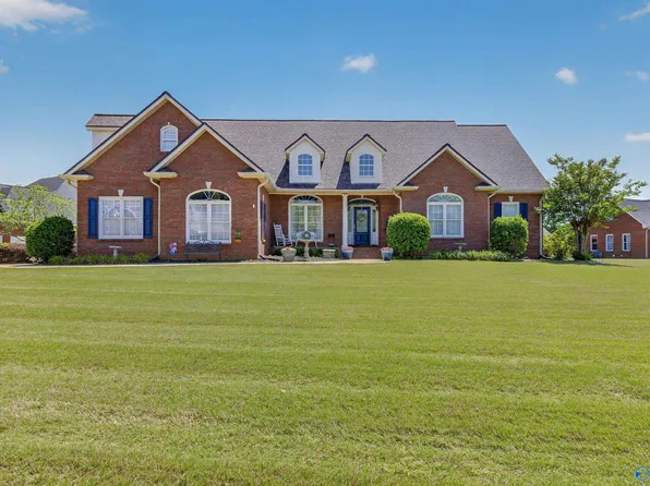 202 Marsh Ln, Oxford, AL 36203