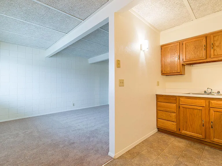 Bedford Meadows — Photo 4