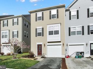 715 Blossom Dr, Hanover, PA 17331
