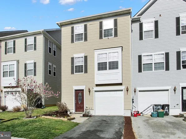 715 Blossom Dr, Hanover, PA 17331