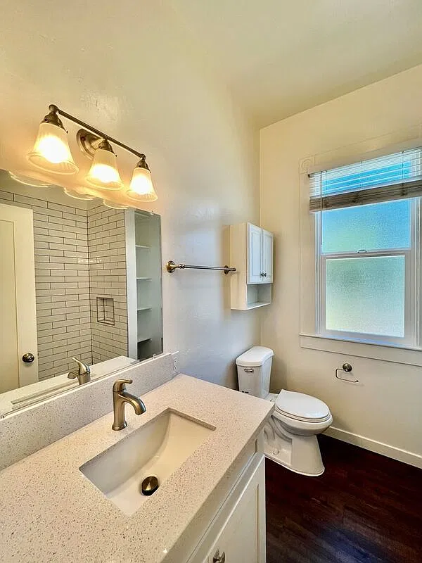 Studio, 1.0 bath, 500 sqft, $2,050 — Photo 2