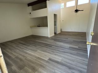 537 S San Jacinto St #13, Hemet, CA 92543