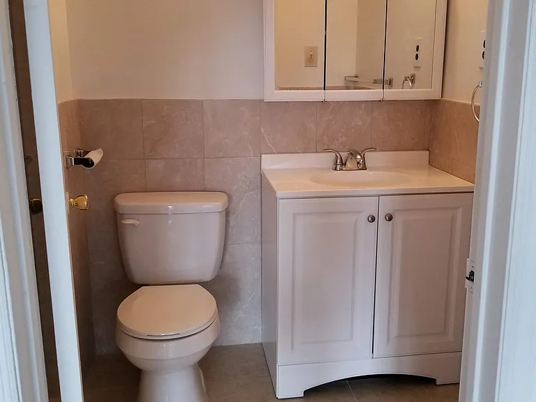 523 Sharon Ct #1F — Photo 15
