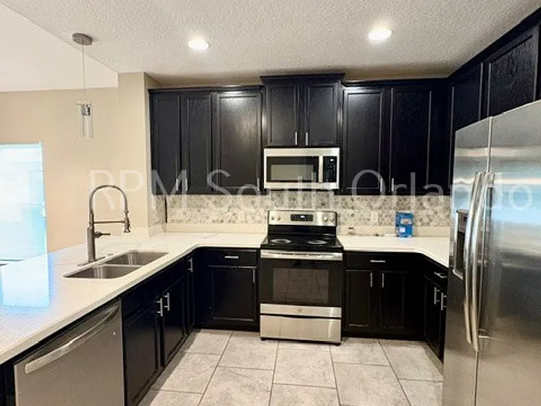 2751 Wadeview Loop — Photo 4