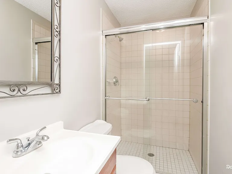 4800 Cheviot Rd — Photo 9