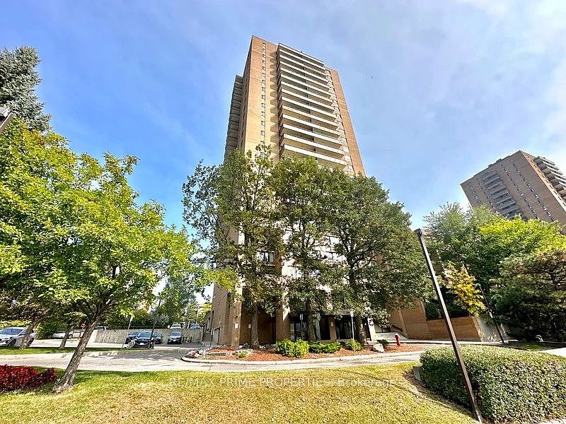 1st image of 505 Saint Laurent Blvd #804