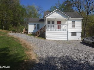 182 Raccoon Valley Rd, Powell, TN 37849