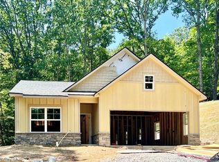 177 Wolverine Dr, Waleska, GA 30183