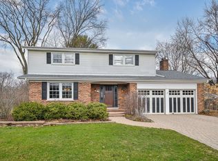 1221 Barbara Ct, Naperville, IL 60540
