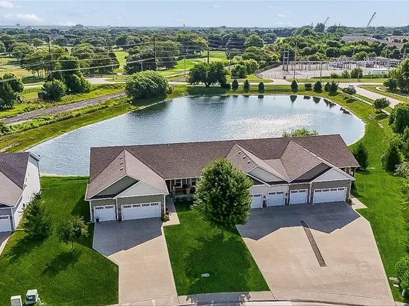 8935 Linden Dr, West Des Moines, IA 50266