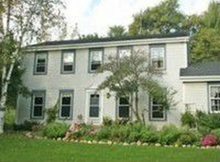 2735 Brookside Ln, Brookfield, WI 53005