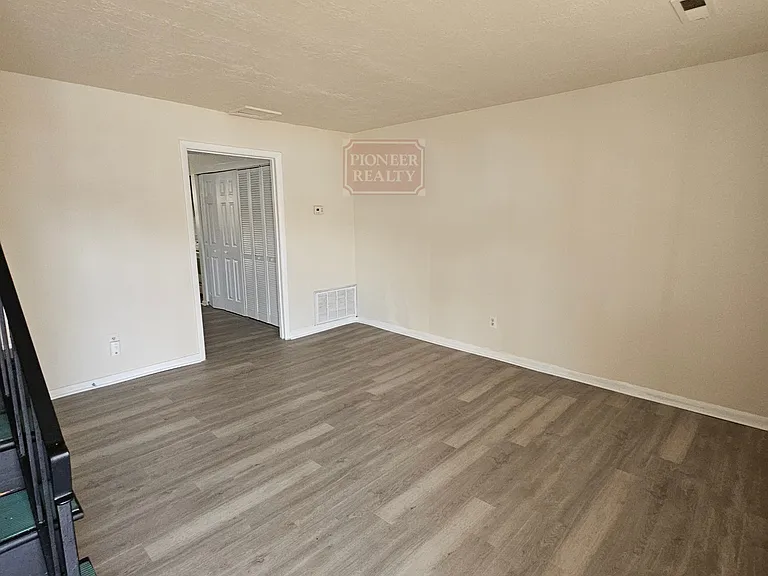 1300 New York Ave #10 — Photo 2