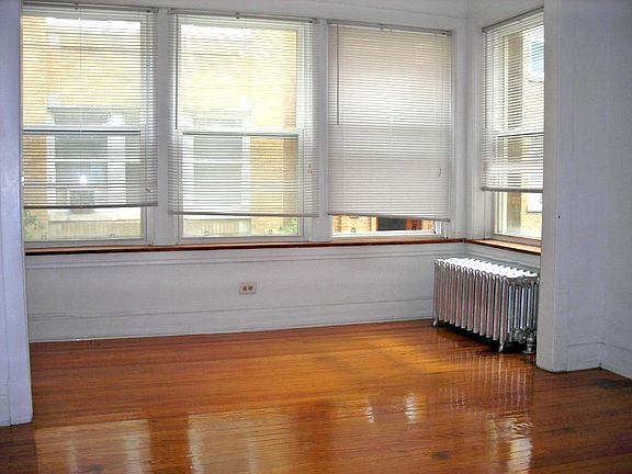 3rd image of 5051 N Damen Ave Bsmt 2
