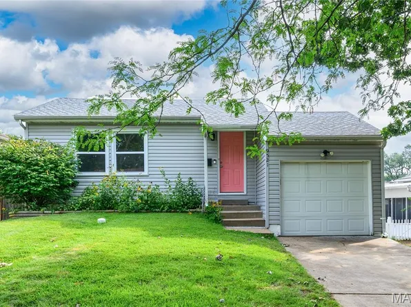 9521 Cloverhurst Dr, Saint Louis, MO 63123