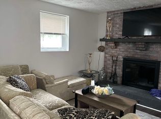 15129 Olddale Rd, Centreville, VA 20120