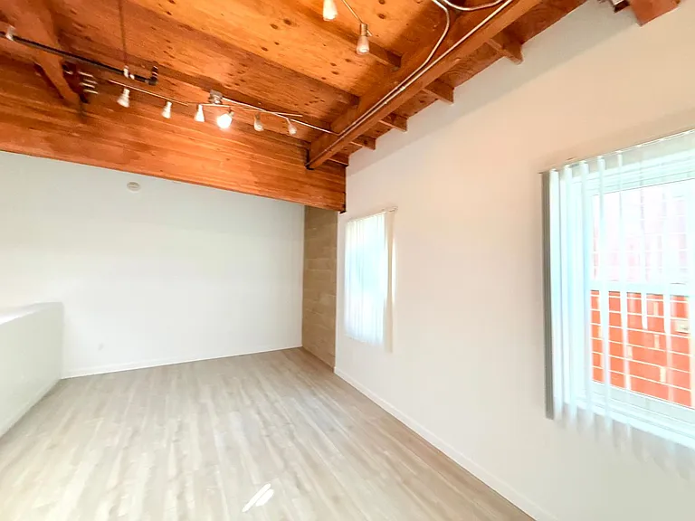 1734 N. Main St.,/ 633 Gibbons Street — Photo 15