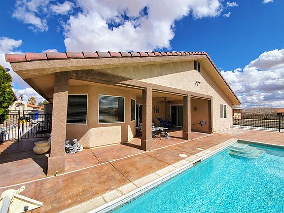 3rd image of 15239 Wildflower Ln