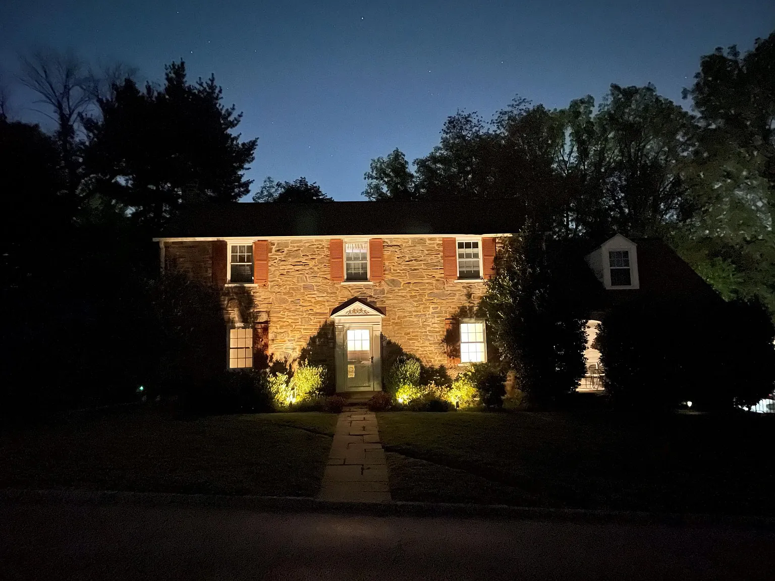 230 Sinkler Dr — Photo 3