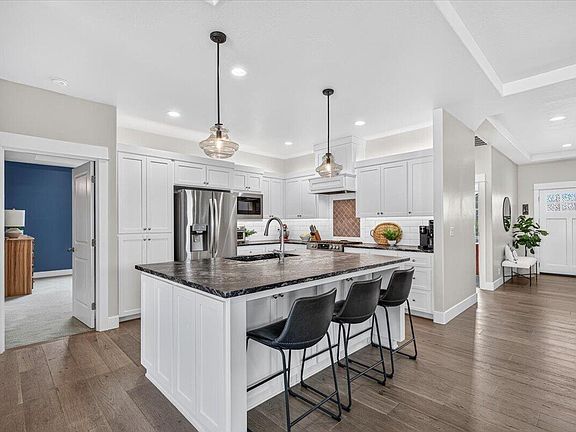 4th image of 1492 Quarter Ln