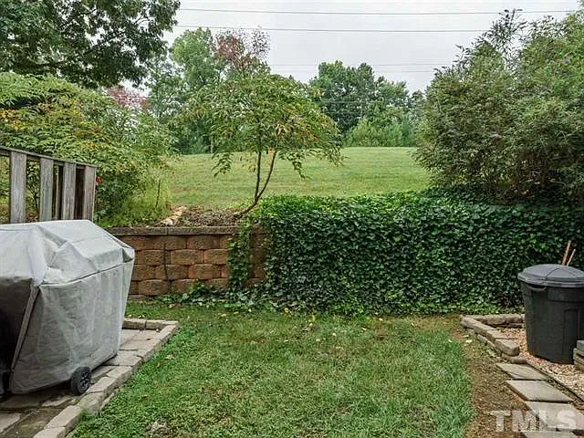 306 Silverberry Ct — Photo 4