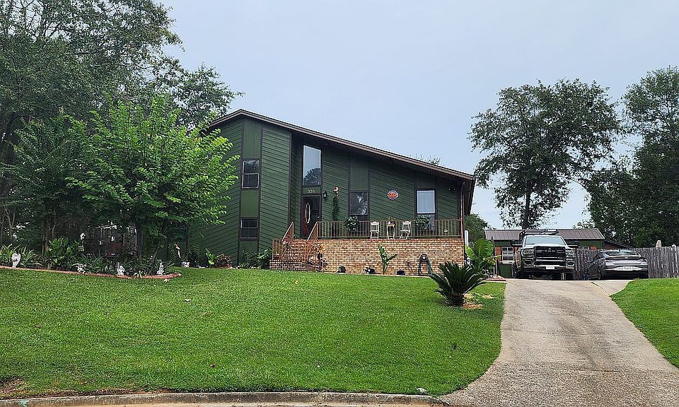 2nd image of 336 Oakleaf Ct