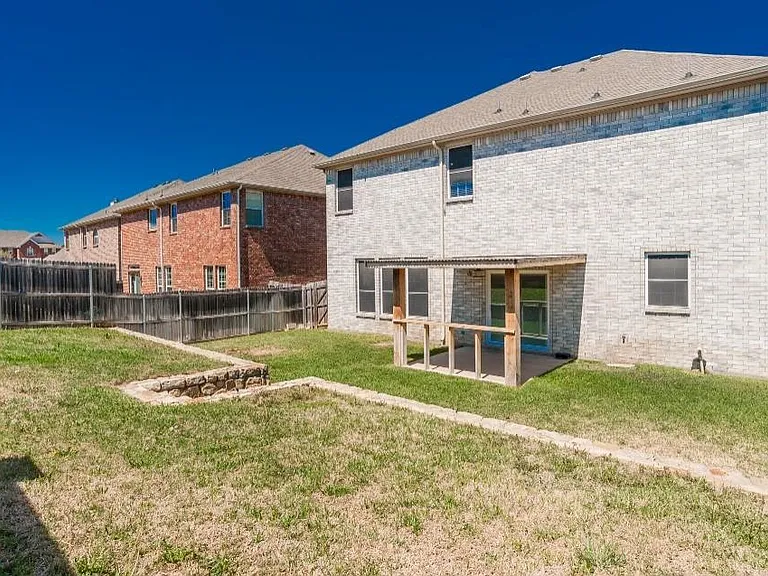 506 Port Royale Way — Photo 16