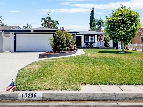 3rd image of 10236 Mattock Ave