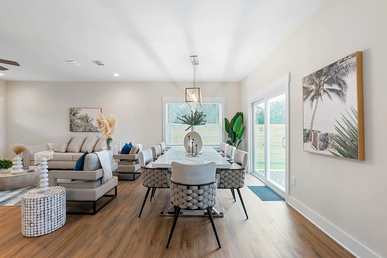 3 bed, 2.0 bath, 1689 sqft, $8,863 — Photo 4