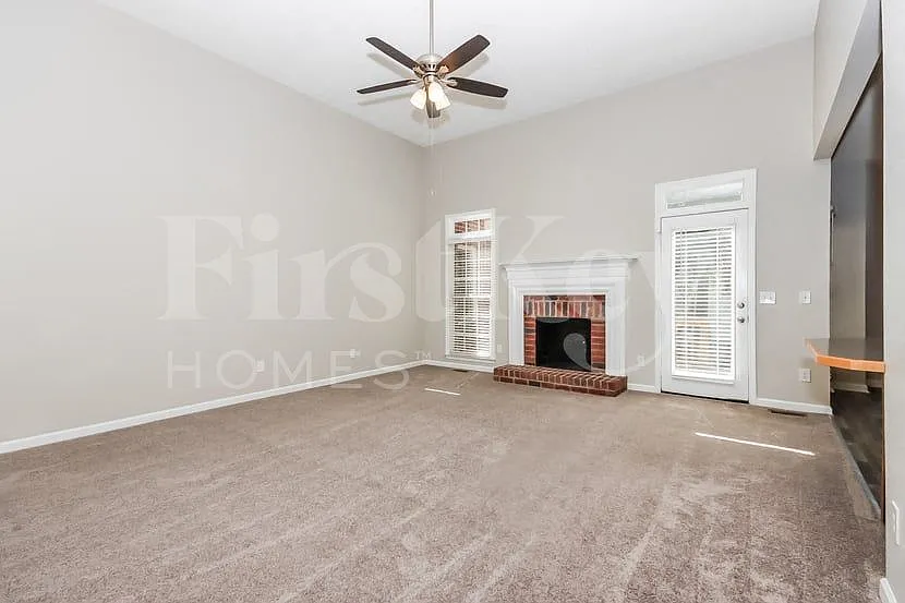 3 bed, 2.0 bath, 2141 sqft, $2,535 — Photo 3