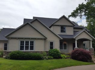 2487 Sturbridge Dr SE, Ada, MI 49301