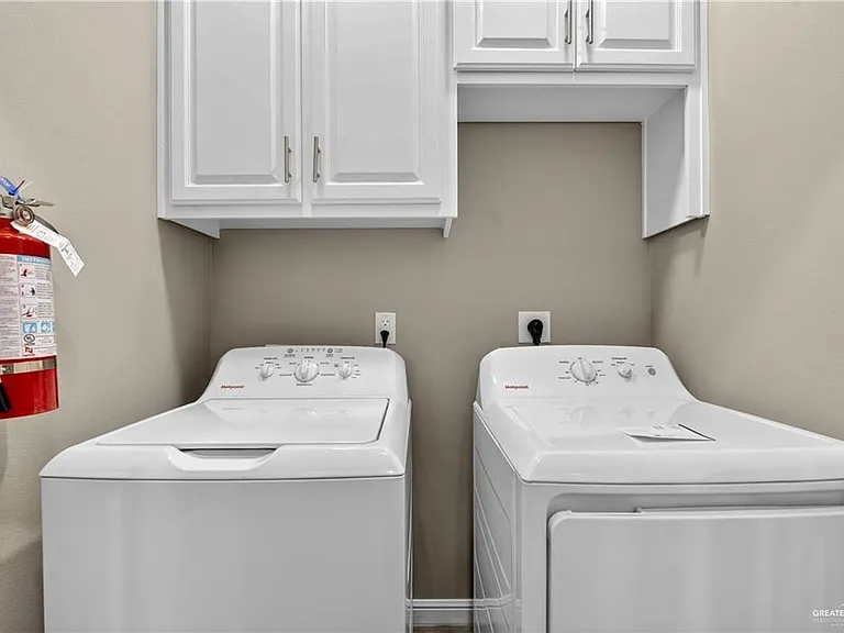 1201 Country Club Dr #1 — Photo 14